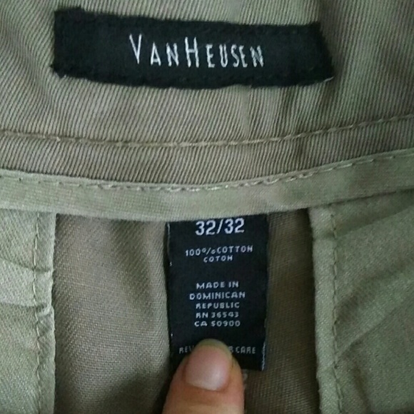 VanHeusen Men's Khaki Dress Pants Size 32/32 - Picture 2 of 6